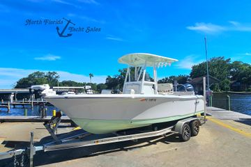 2023 Sea Hunt Ultra 219