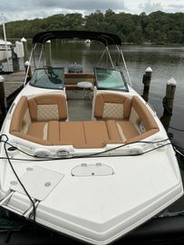 2024 NauticStar 243 DC Deck