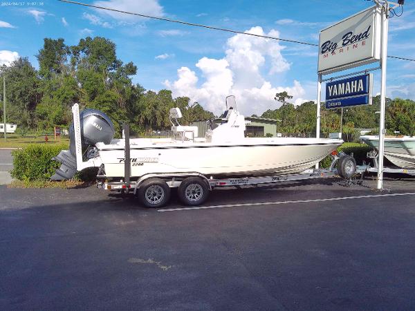 2025 Pathfinder 2200 TRS