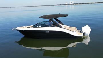 2023 Sea Ray SLX 260 Outboard