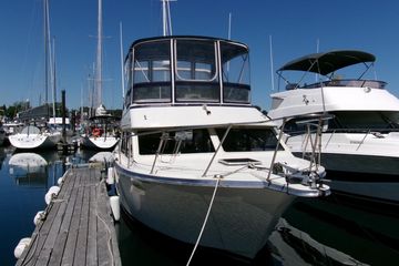 1986 Tollycraft 30 Sport Cruiser