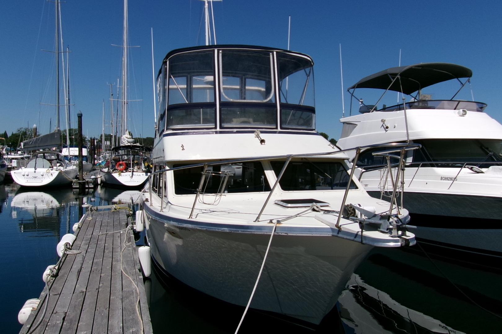 1986 Tollycraft 30 Sport Cruiser