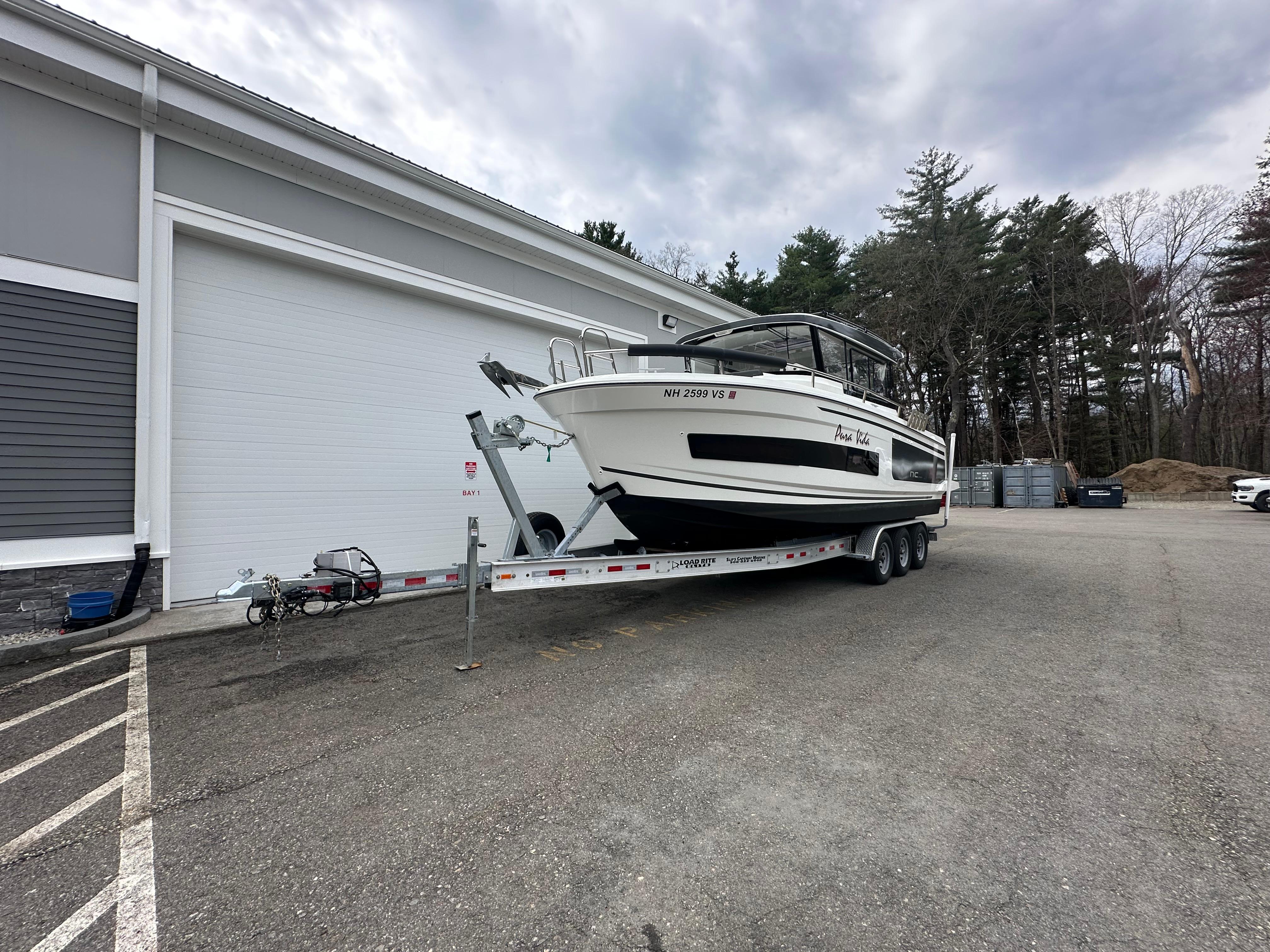 2021 Jeanneau NC Sport 895