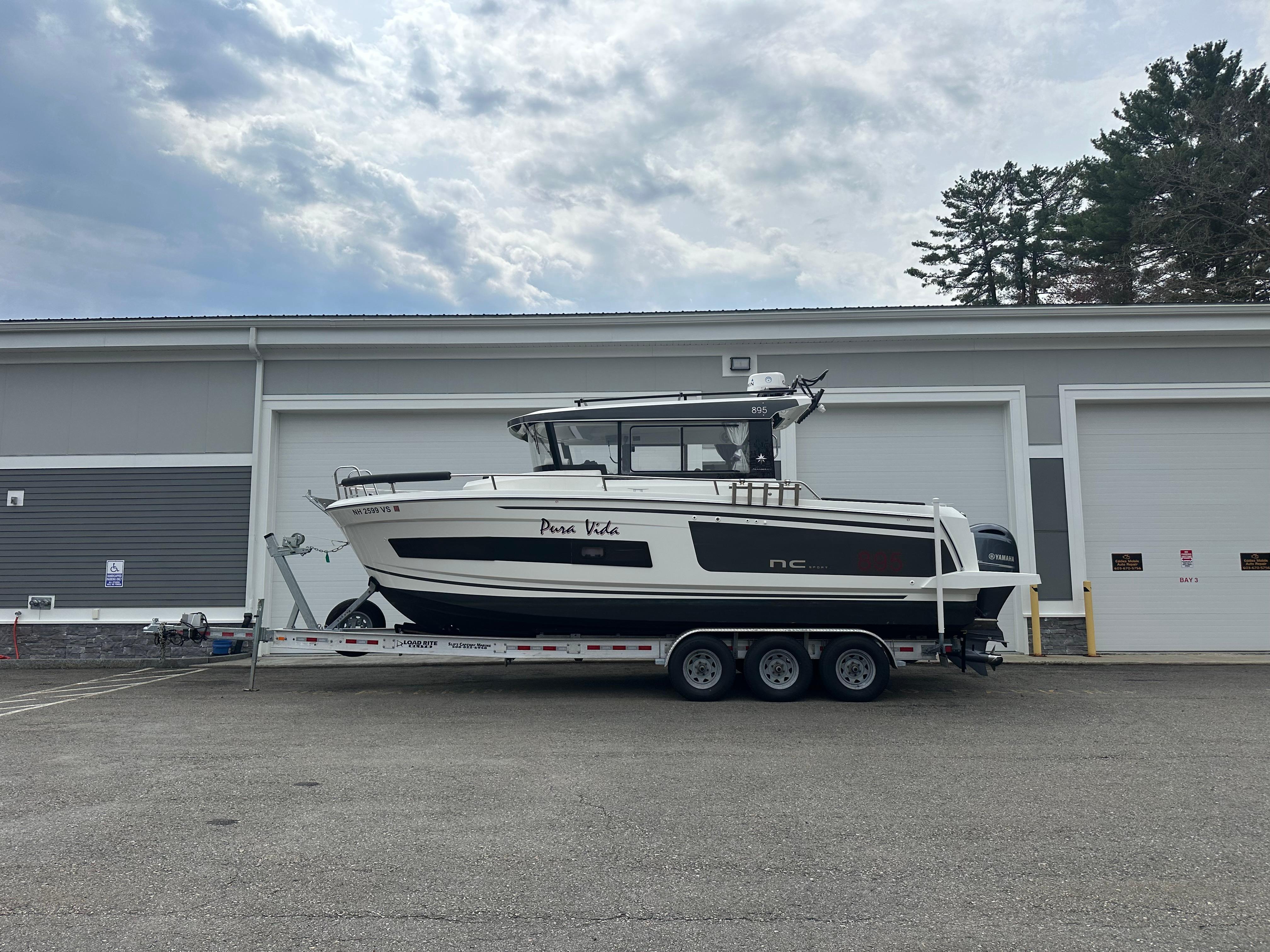 2021 Jeanneau NC Sport 895