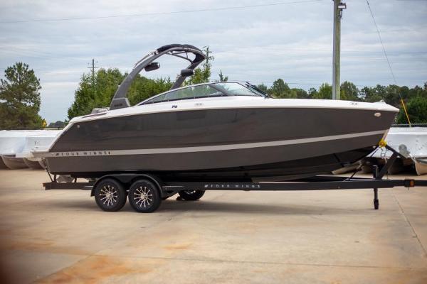 2025 Four Winns H6