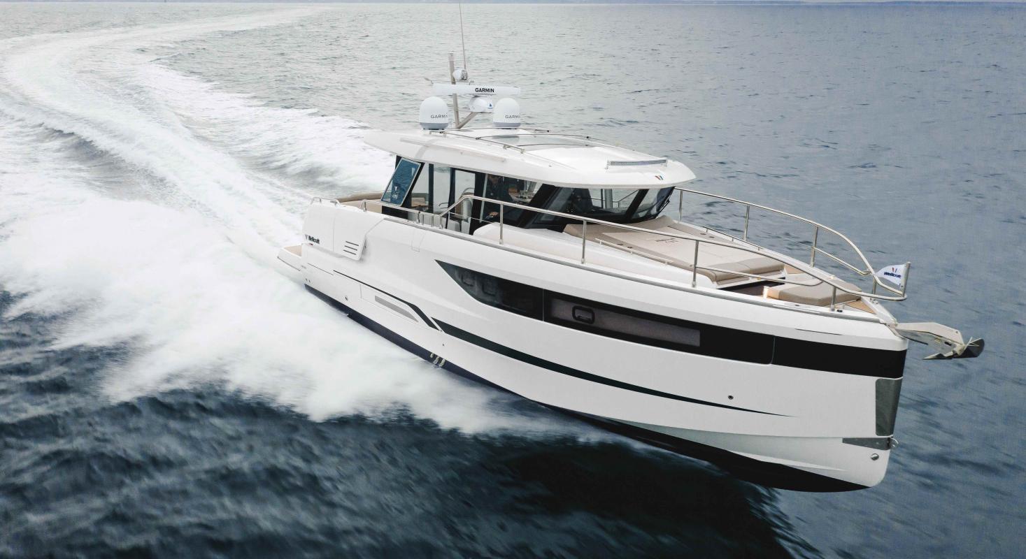 2025 Wellcraft 44 Explorer