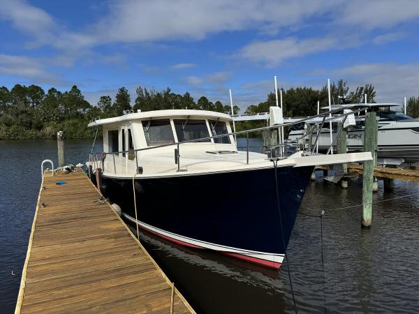 2008 Mainship 34 Trawler Hardtop