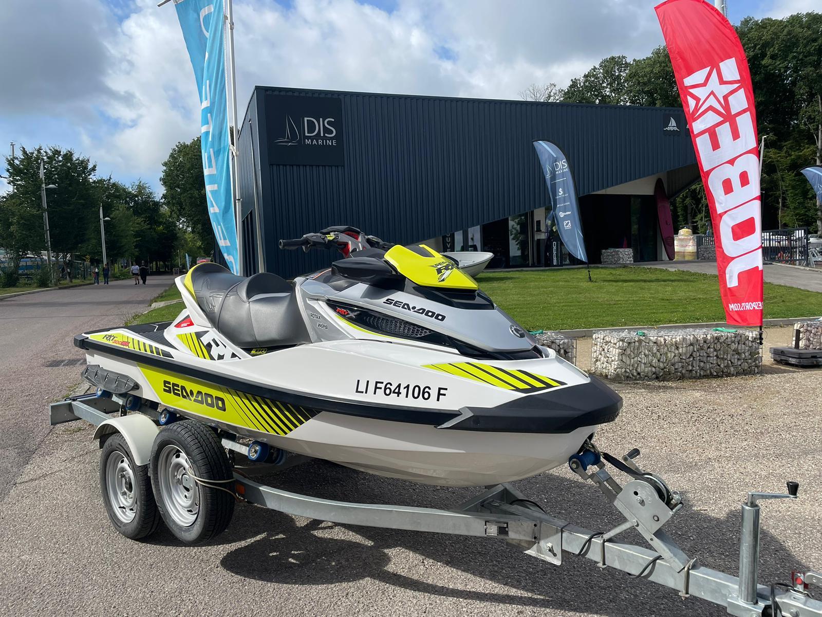 2017 Sea-Doo RXT-X 300 RS, GIFFAUMONT-CHAMPAUBERT France