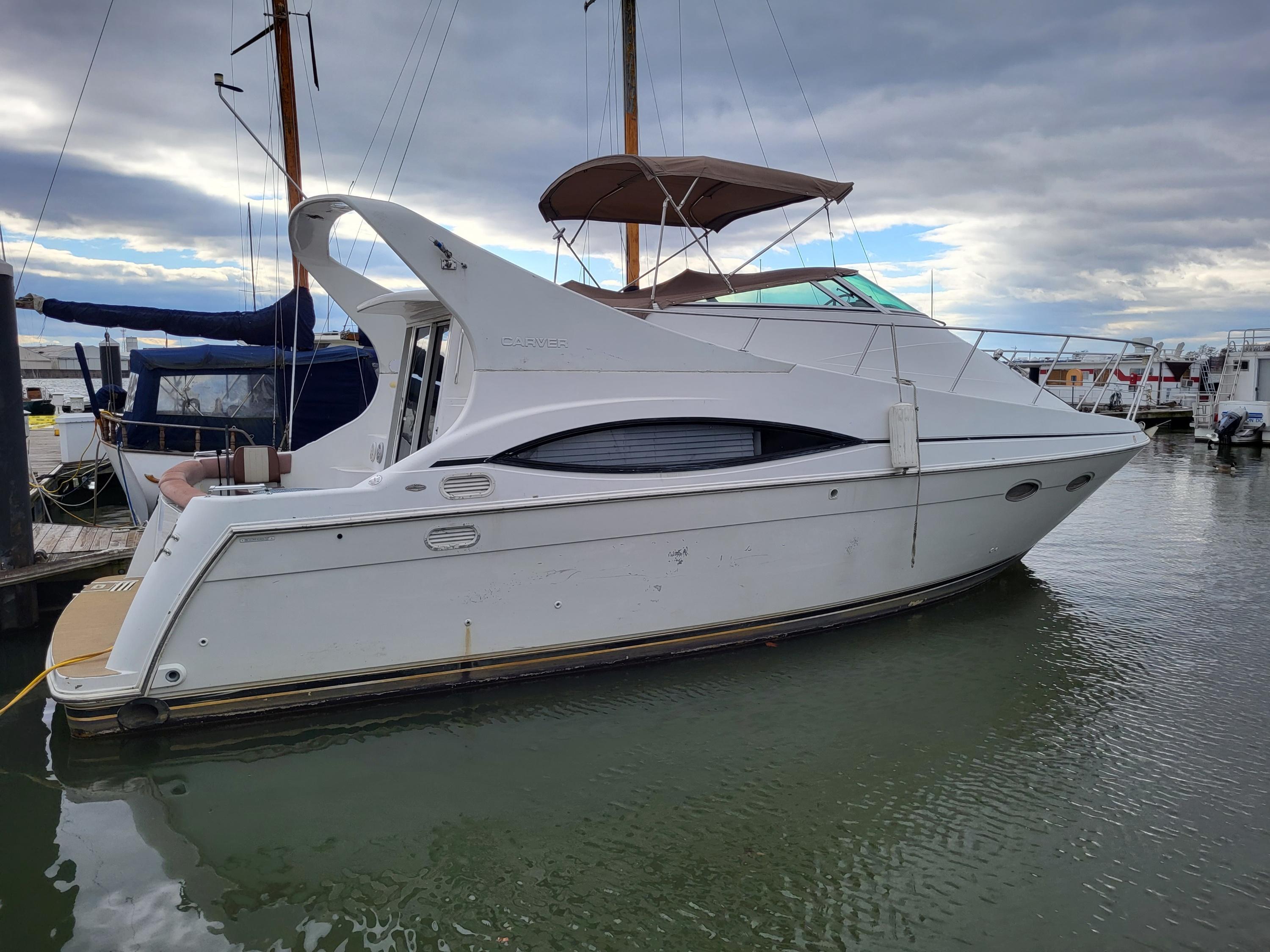 1997 Carver 350 Mariner, Brandywine Maryland