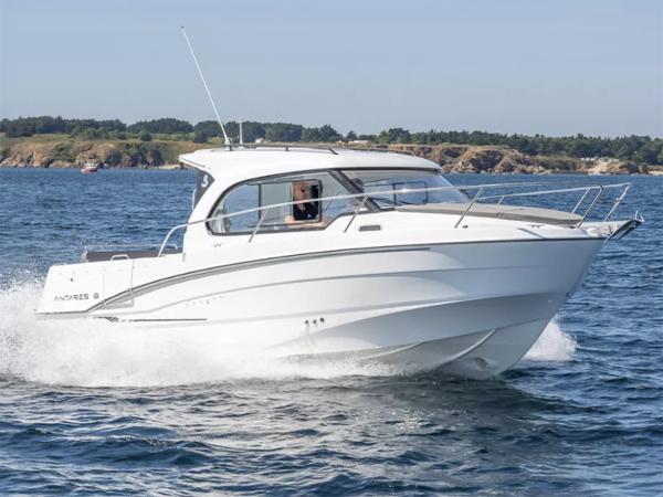 2024 Beneteau Antares 8