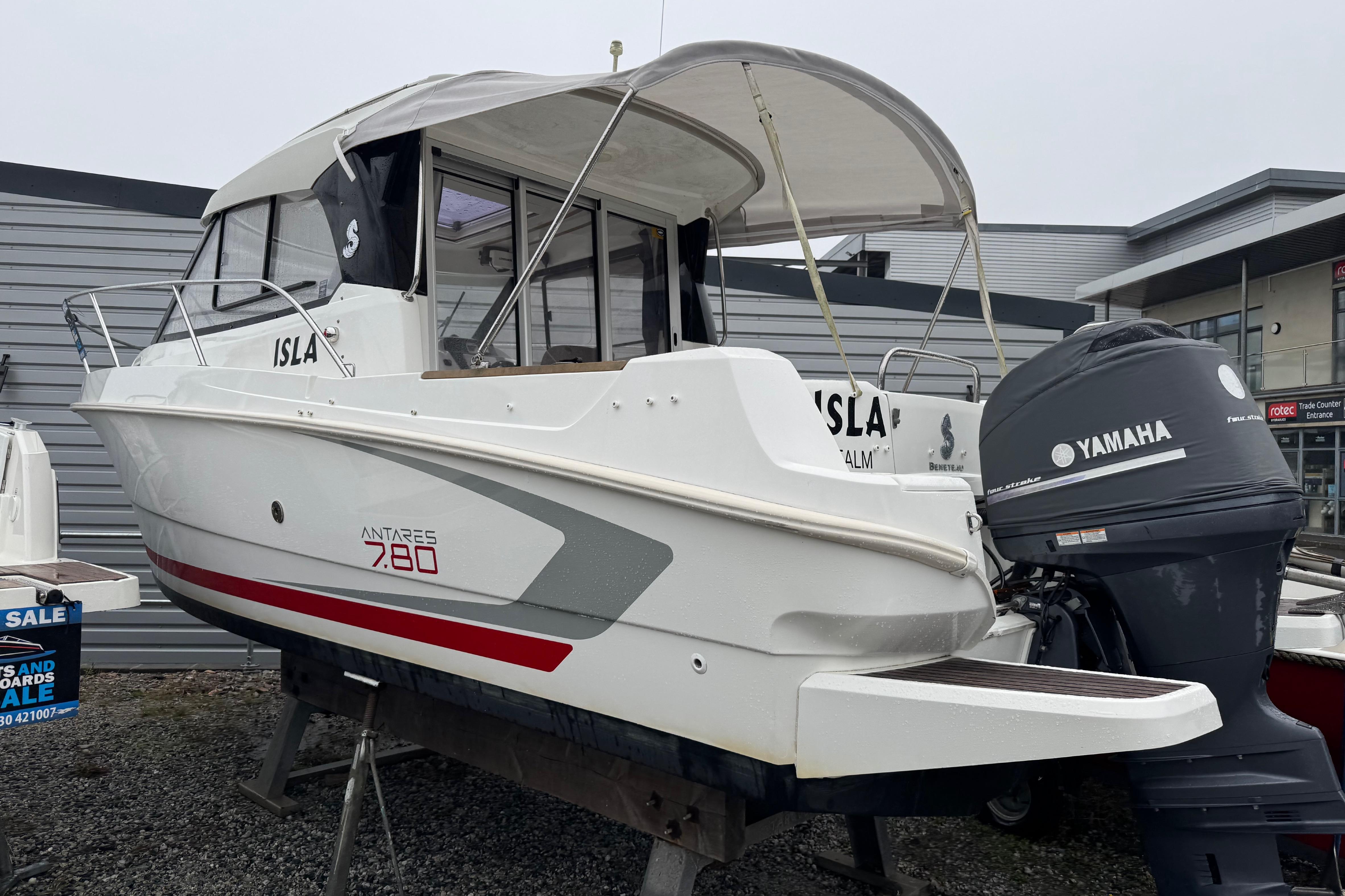 2015 Beneteau Antares 7.80
