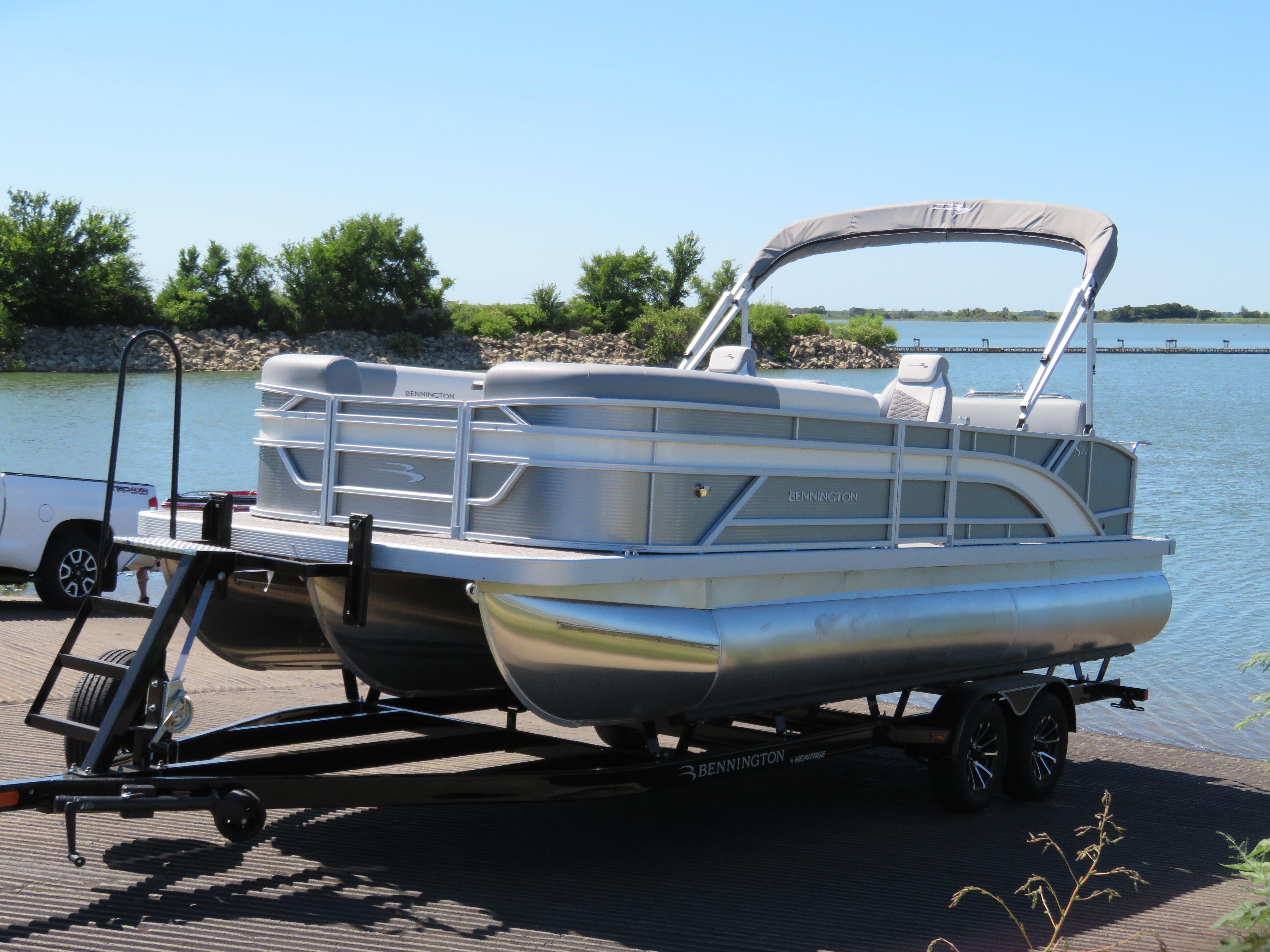 2024 Bennington S22 SB