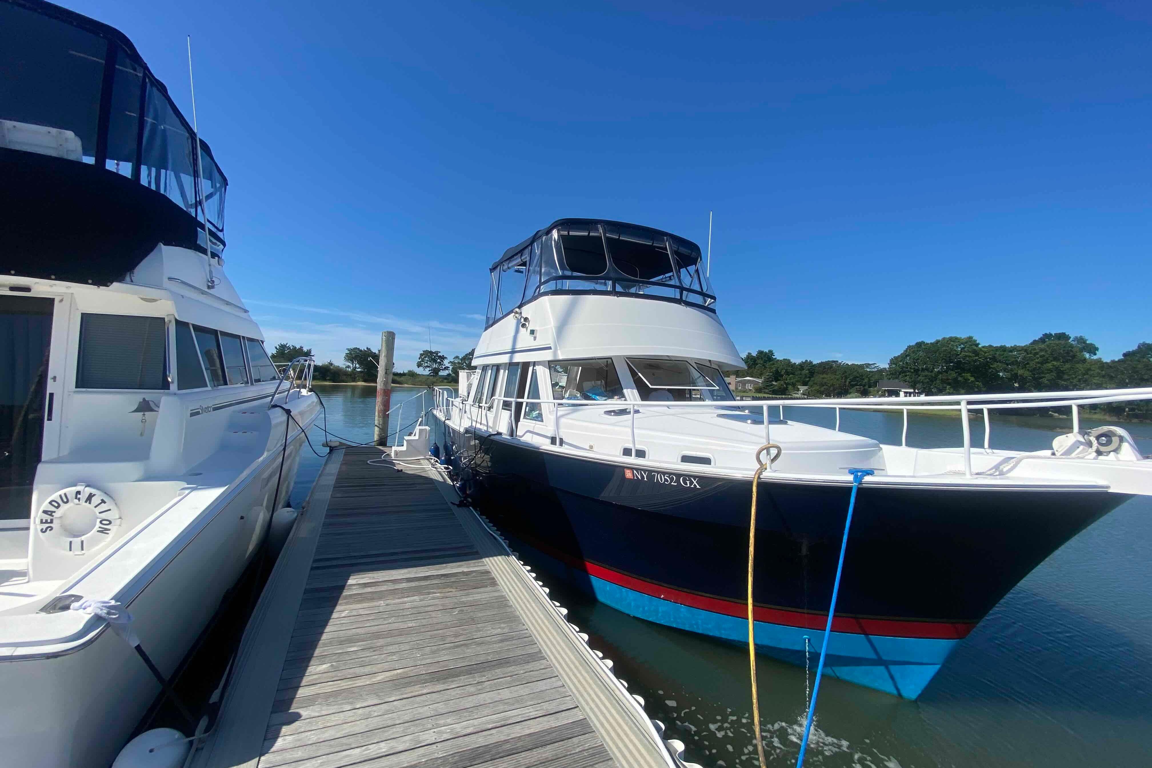 1999 Mainship 430 Trawler