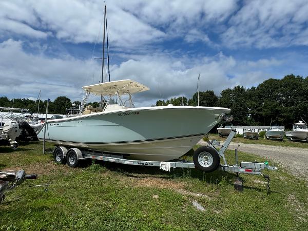 2013 Cobia 296 Center Console