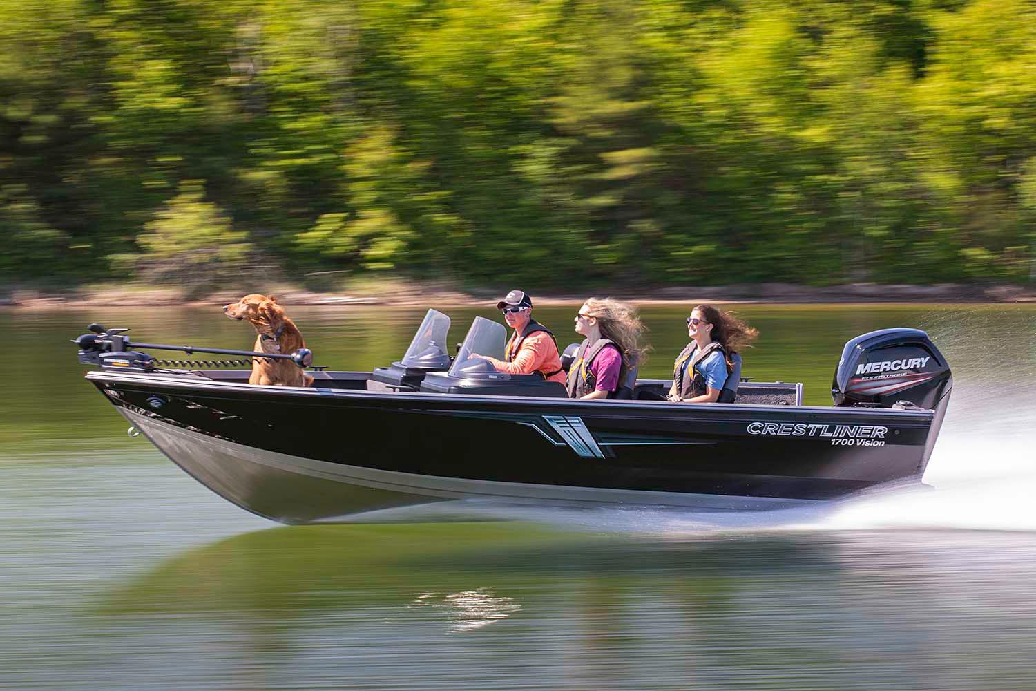 Crestliner Boat image