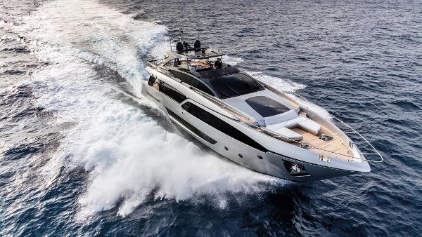 2018 Riva 90' Argo