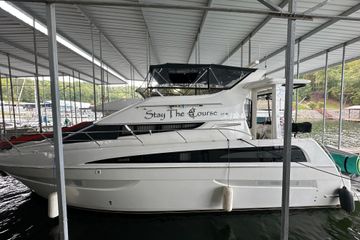 2006 Carver 43 Motor Yacht