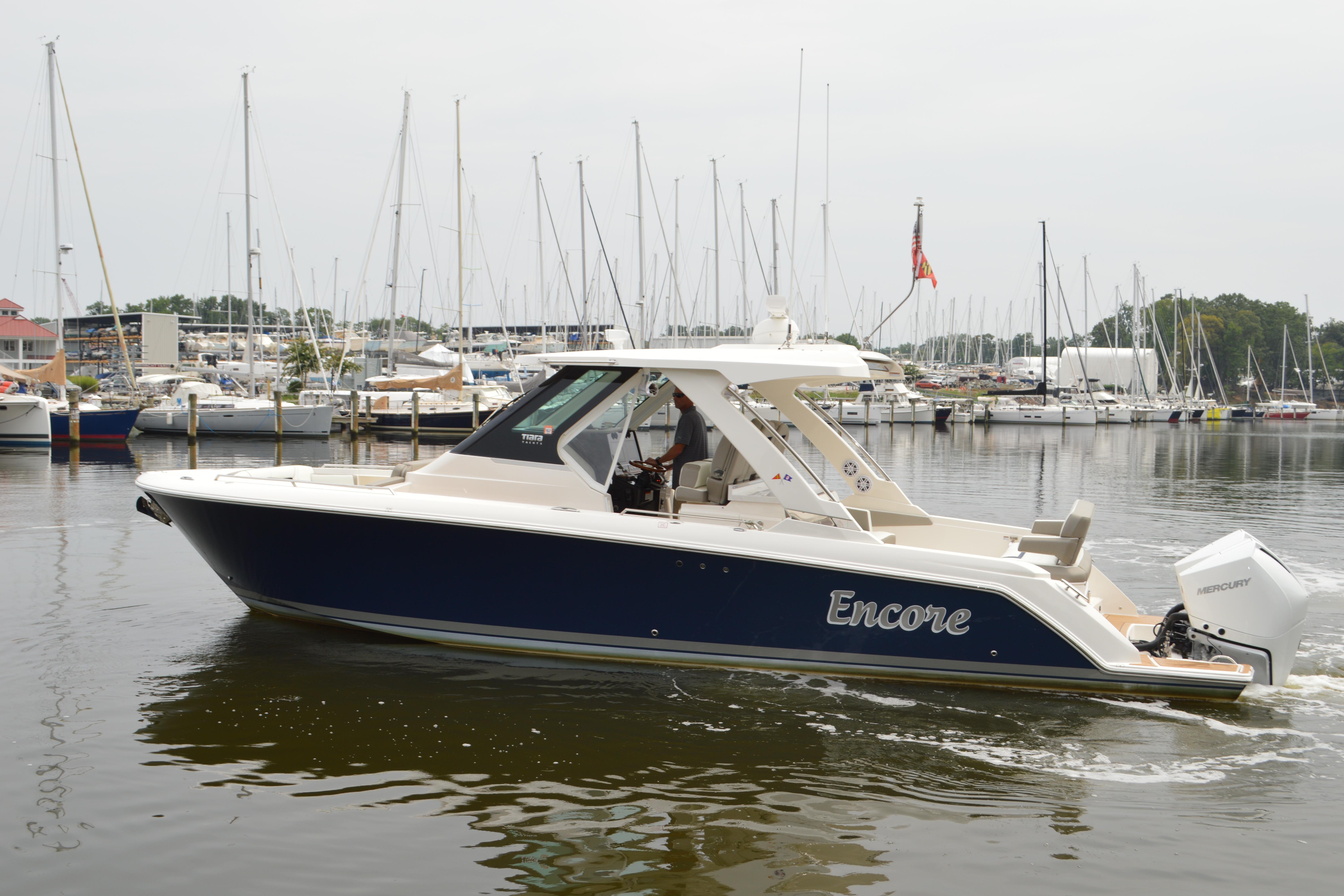 2023 Tiara Yachts 34 LS