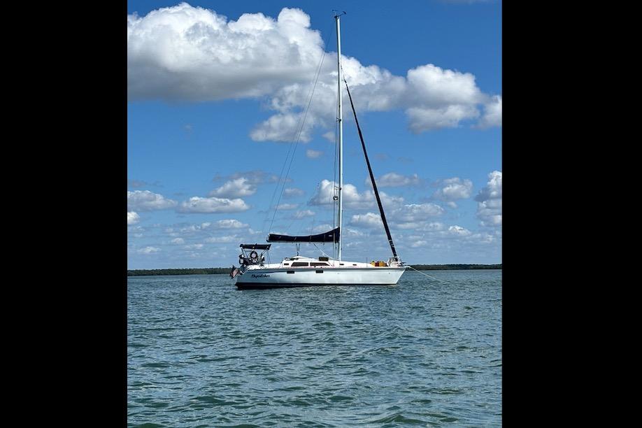 1993 Hunter 33.5