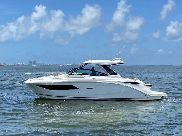 2023 Sea Ray Sundancer 320