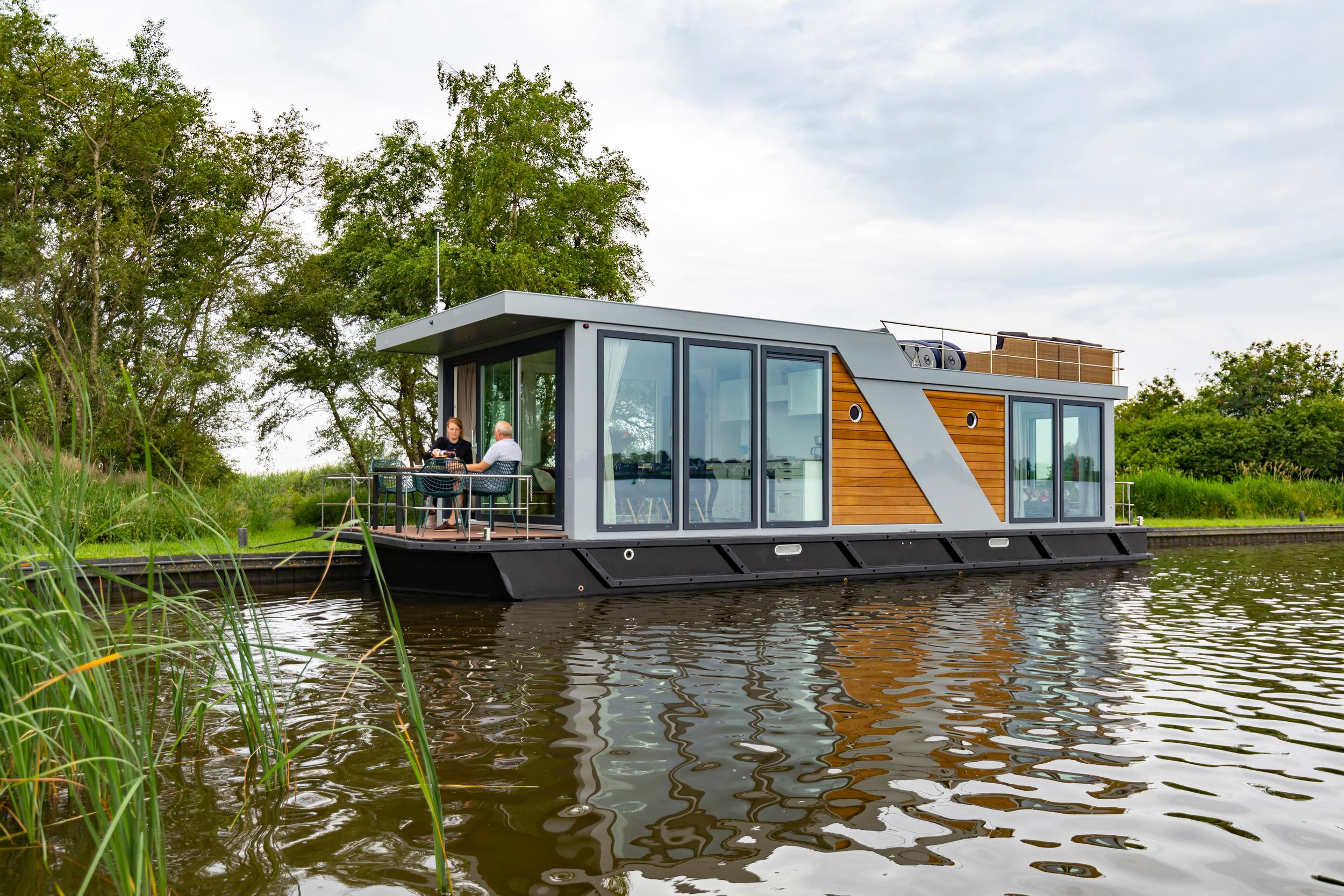 2021 Houseboat Friesland Charter 12.75 X 4.50 (inboard Engine)