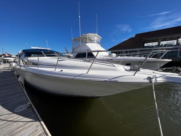1991 Sea Ray 420 Sundancer