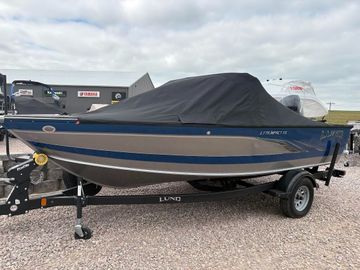 2024 Lund 1775 Impact XS Sport