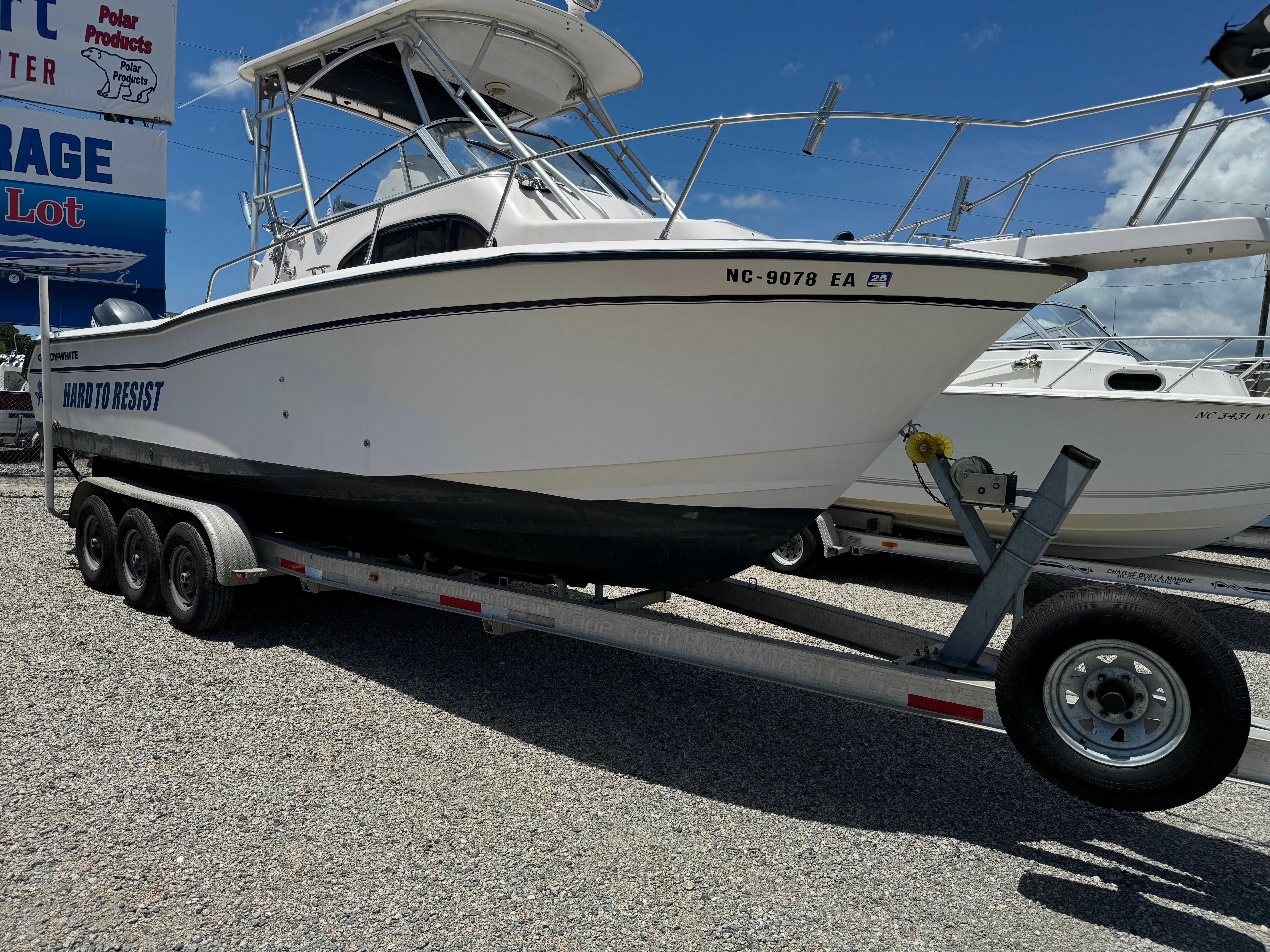 2004 Grady-White Islander 270