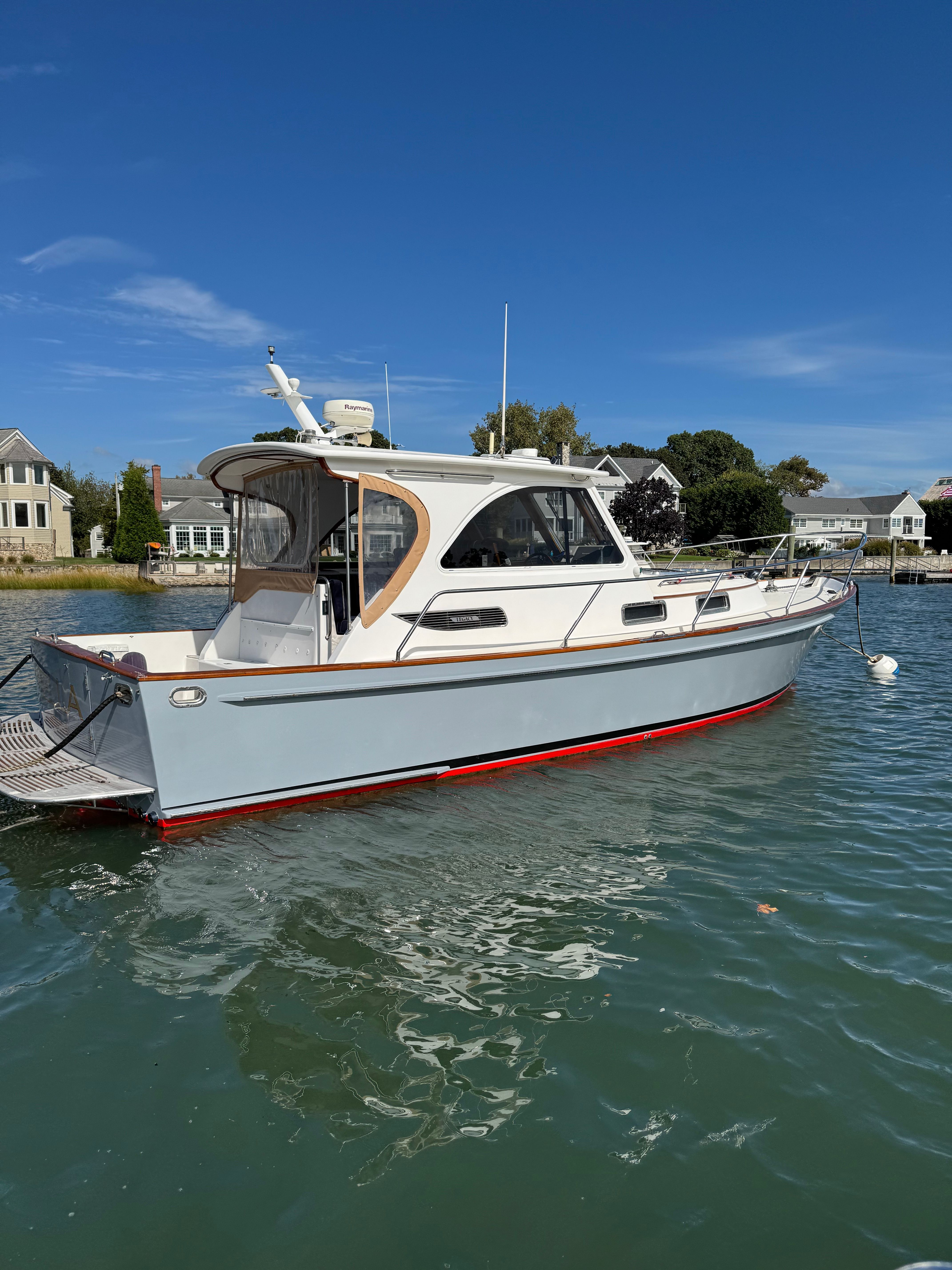 2005 Legacy Yachts 34 Sedan