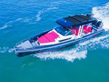 2018 Axopar 37 Sun Top