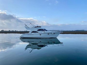 2006 Rodman 41 Fly