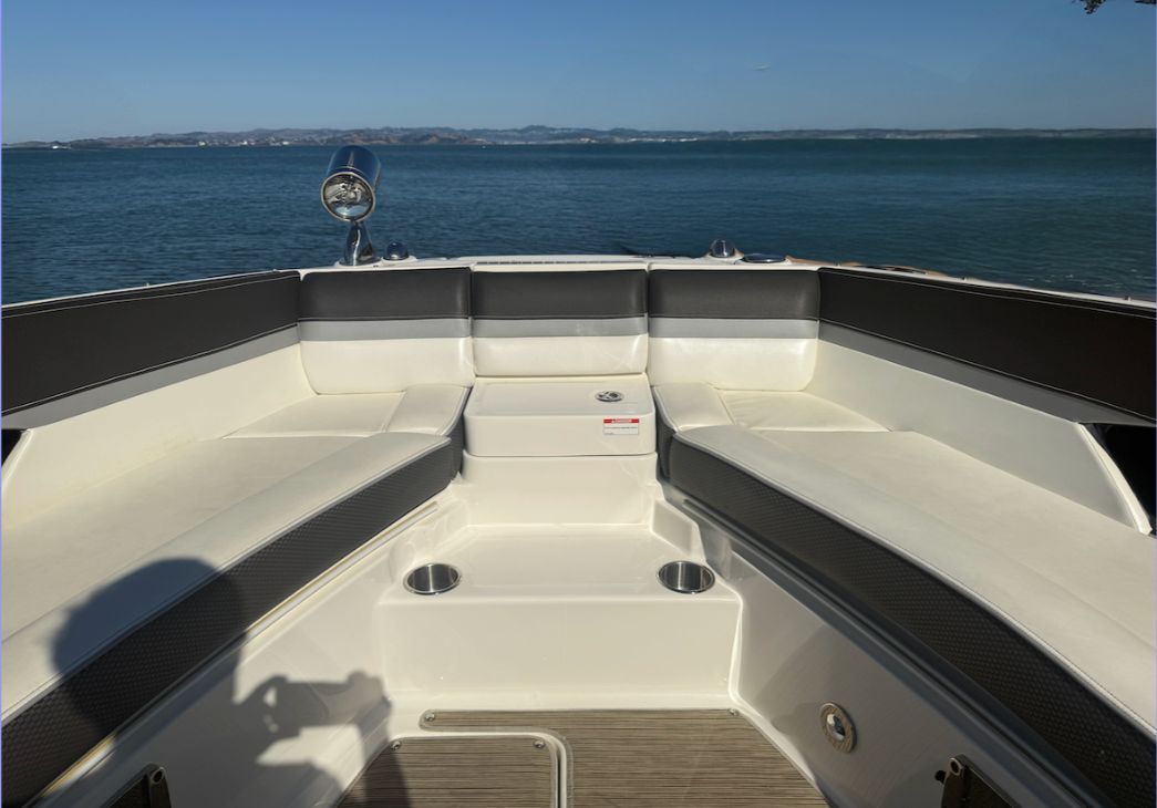 2017 Sea Ray SLX 350 Outboard