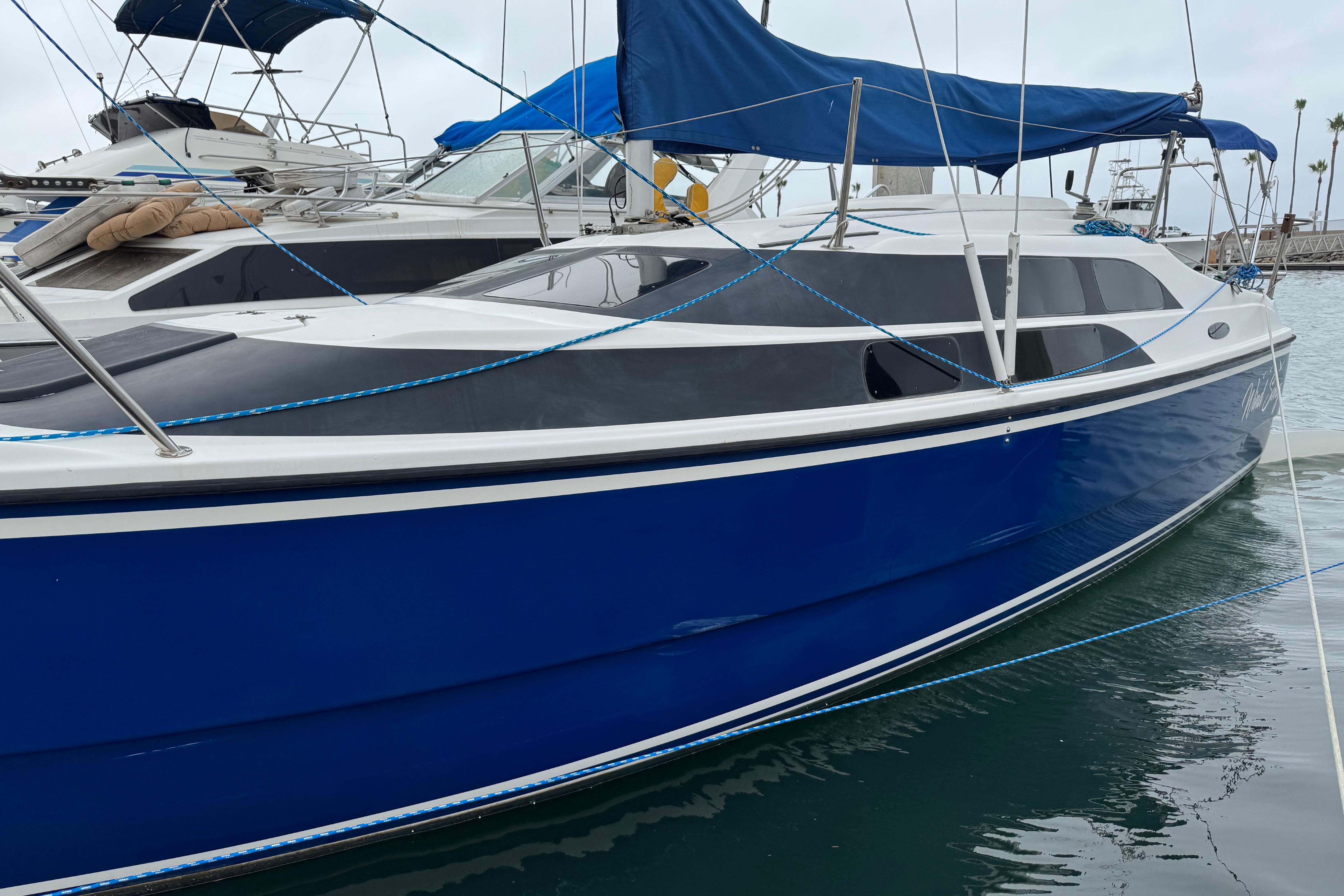 2005 MacGregor 26M Powersailer