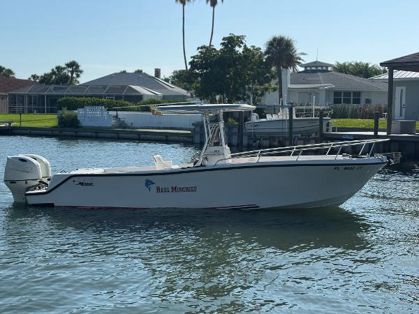 mako 2002 Mako 282 Center Console Saltwater Fishing for sale
