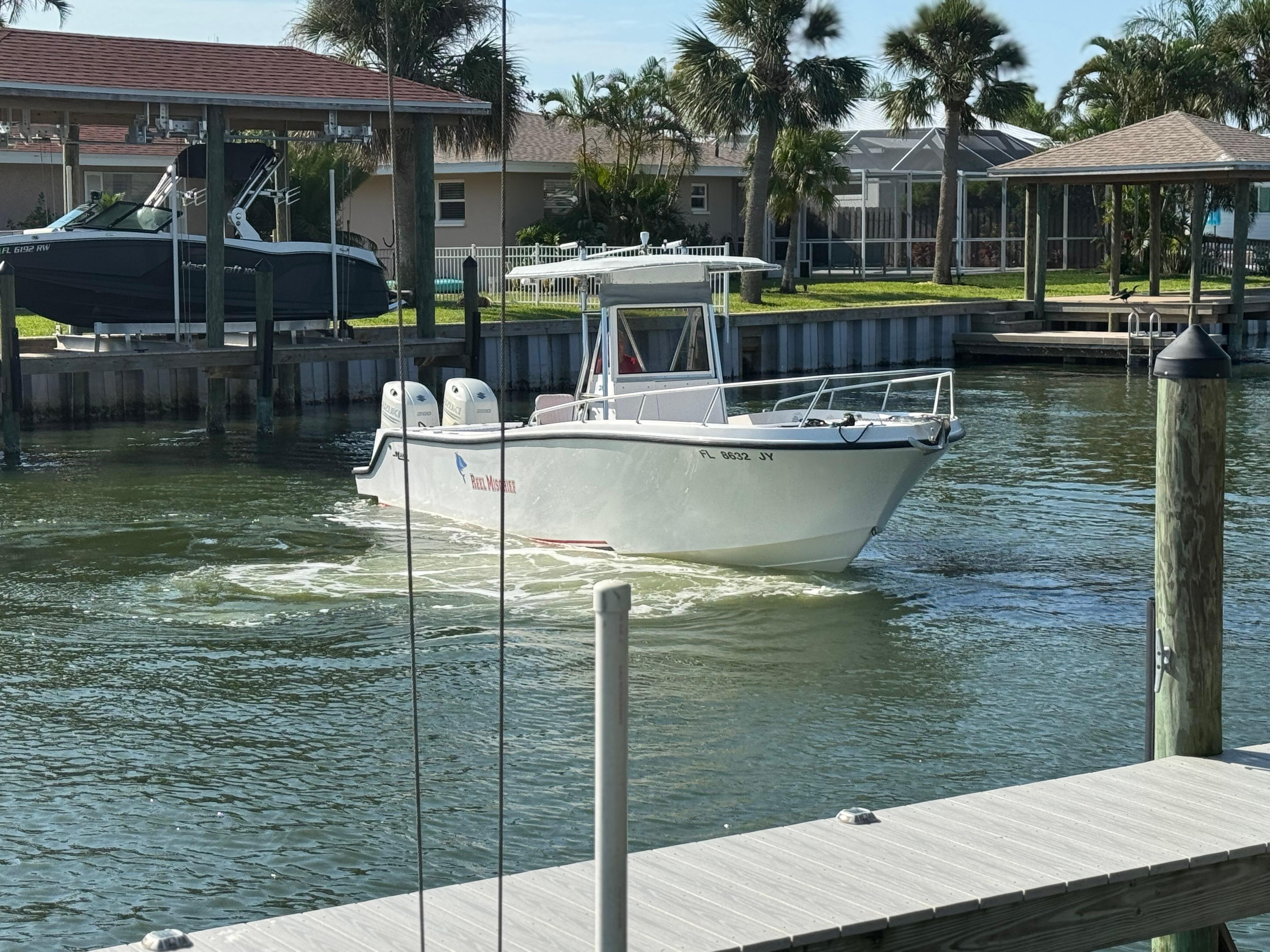 mako 2002 Mako 282 Center Console Saltwater Fishing for sale