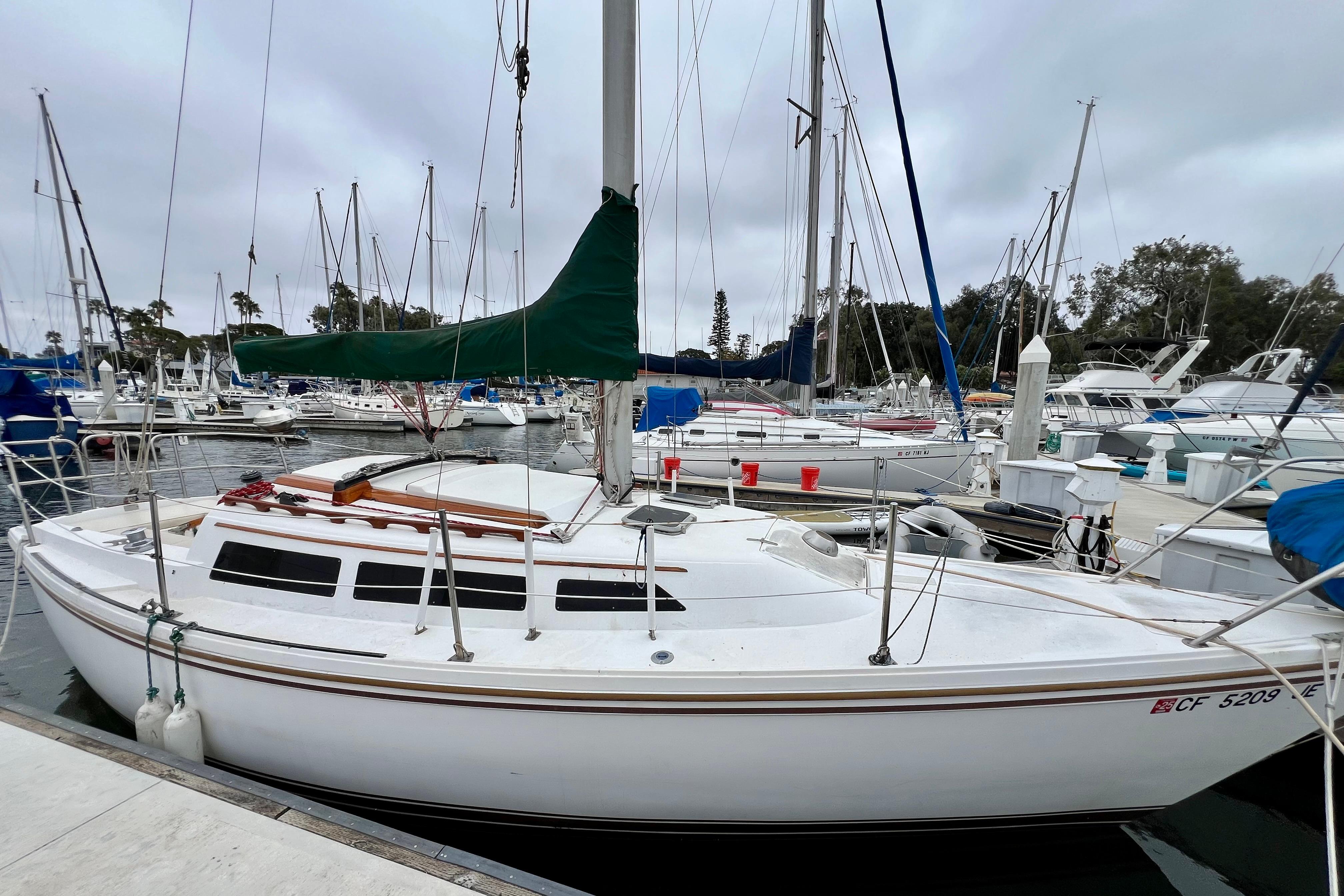 1985 Catalina 27