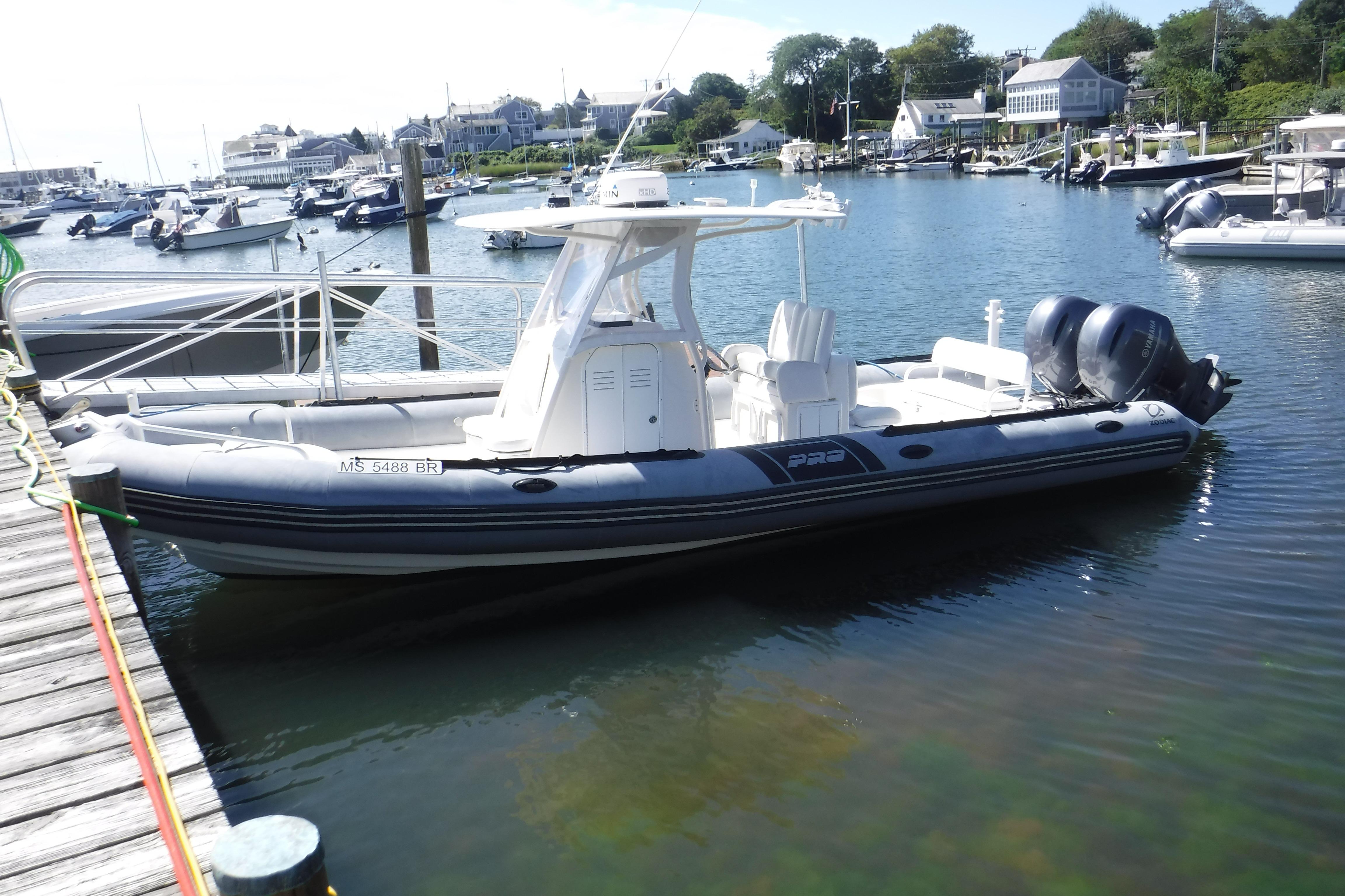 2015 Zodiac 28 Pro Optimum Custom & Trailer