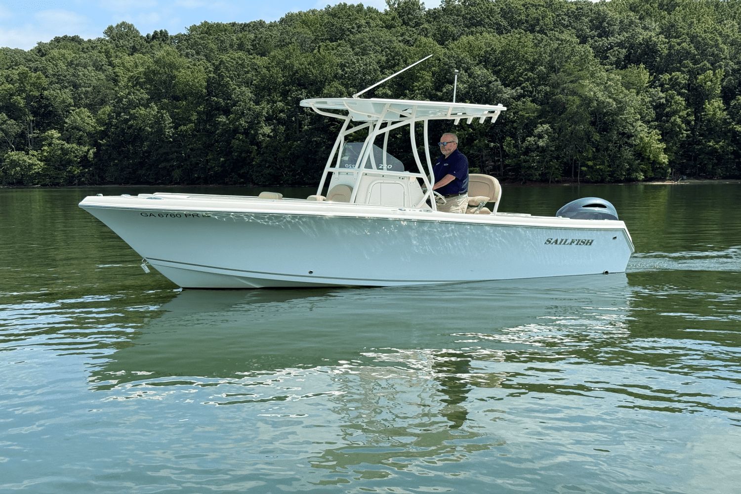 2021 Sailfish 220 CC