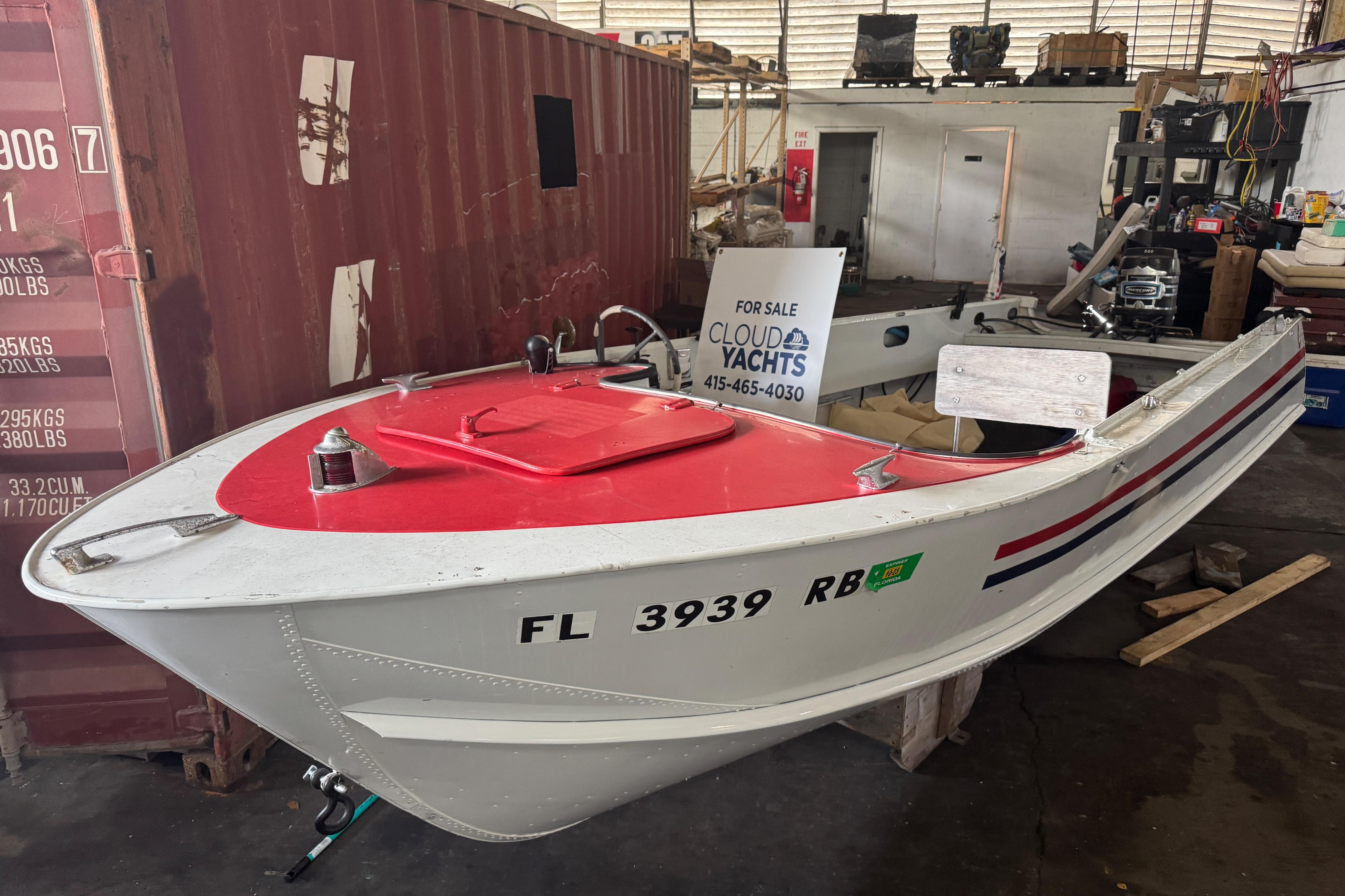 1960 Crestliner Wildwood 19