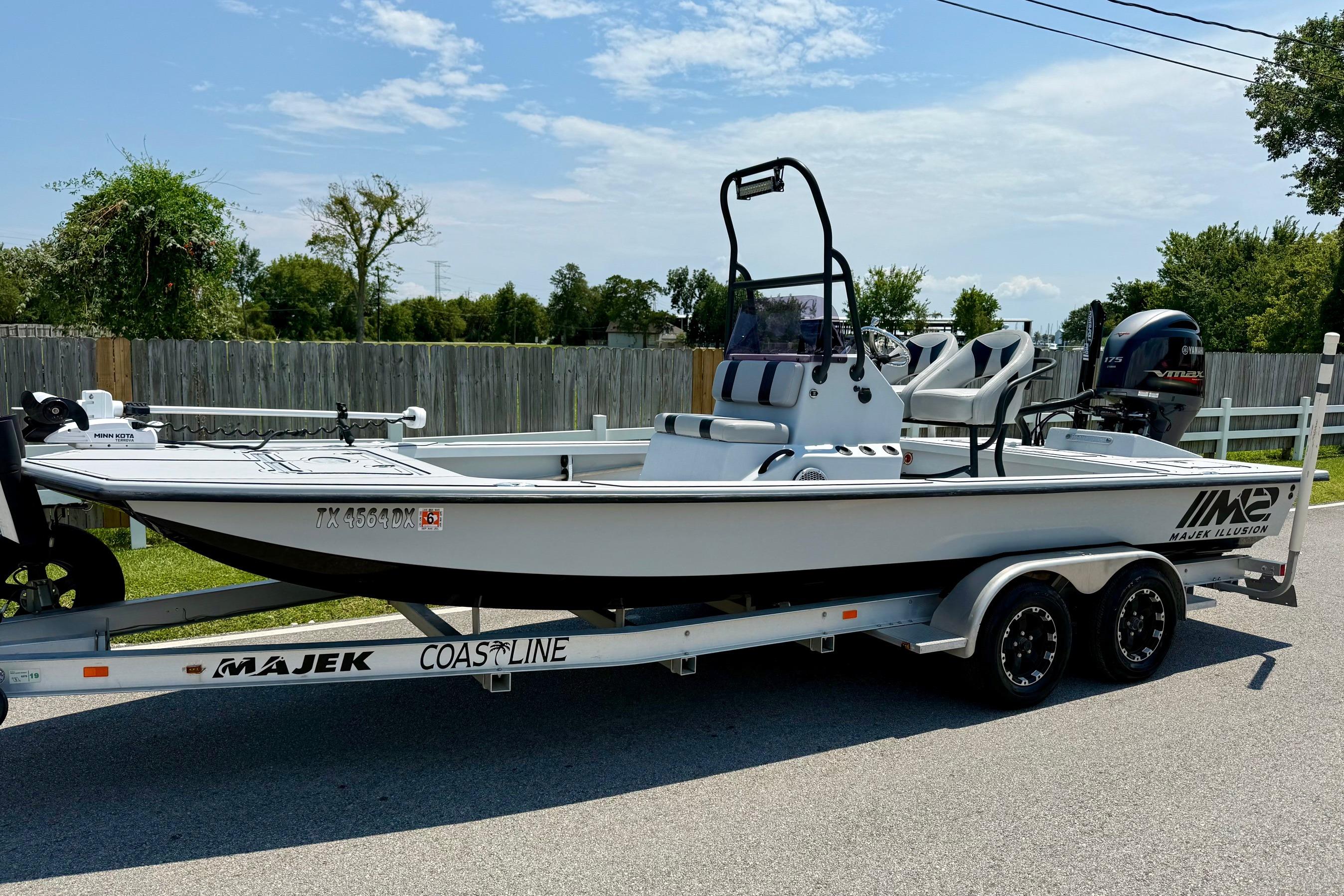 2017 Majek M2 ILLUSION