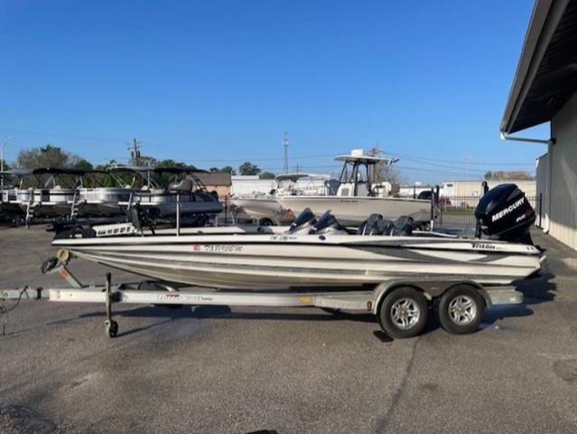 Triton 21XS Elite