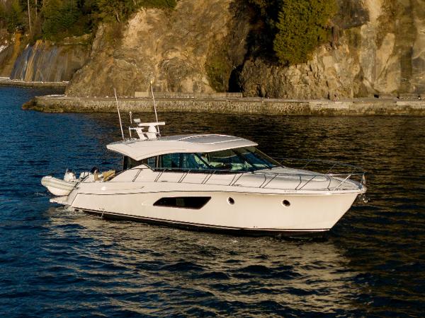 2015 Tiara Yachts 50 Coupe