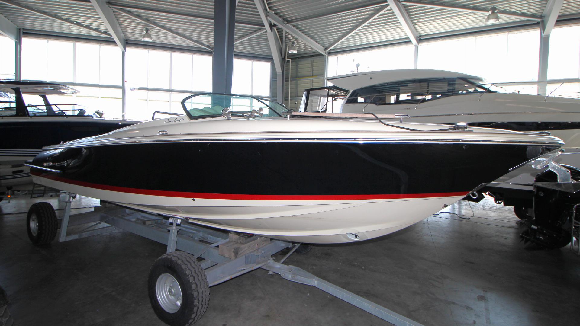 Chris Craft Corsair 30