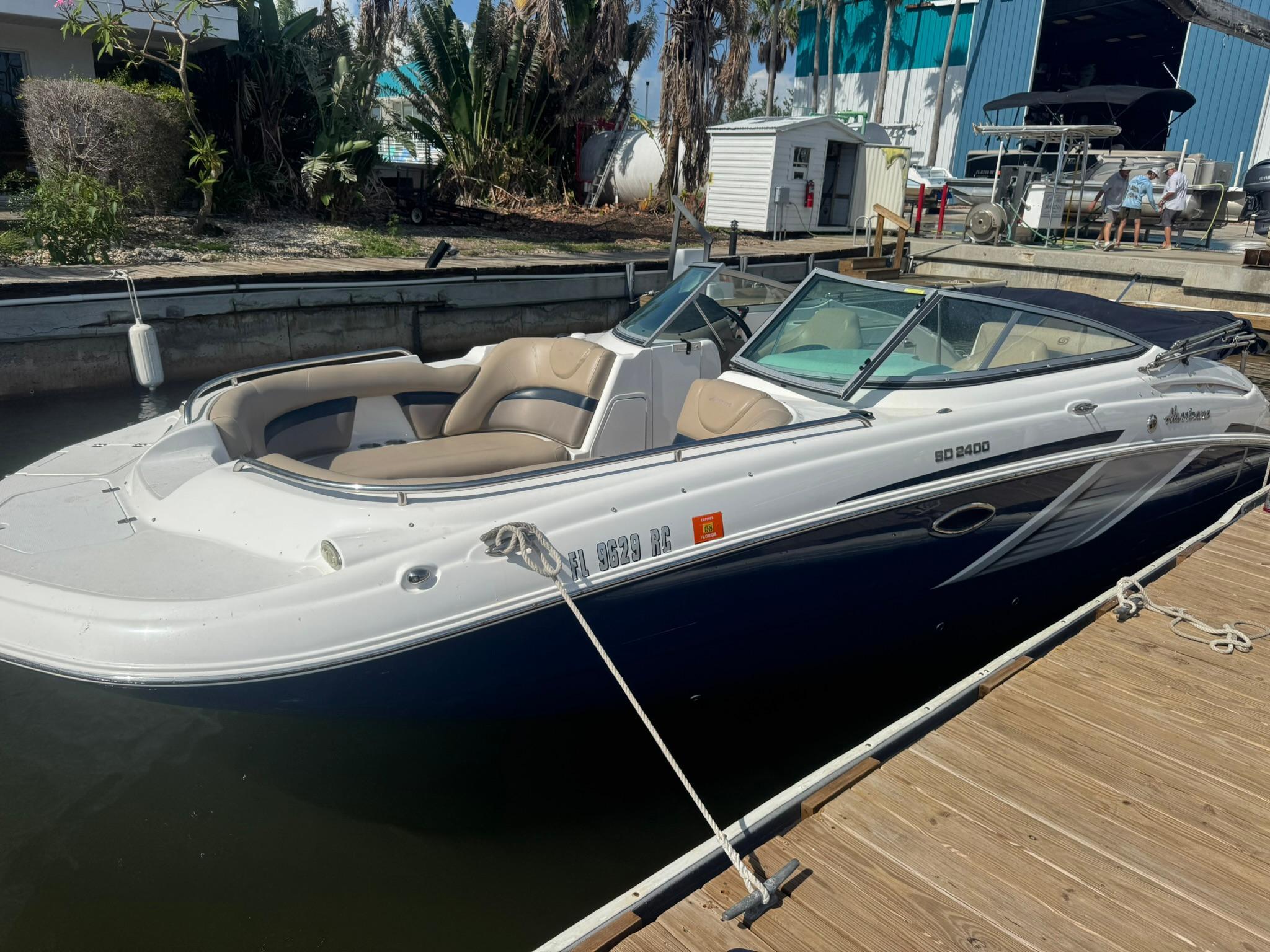 2017 Hurricane SunDeck 2400 OB