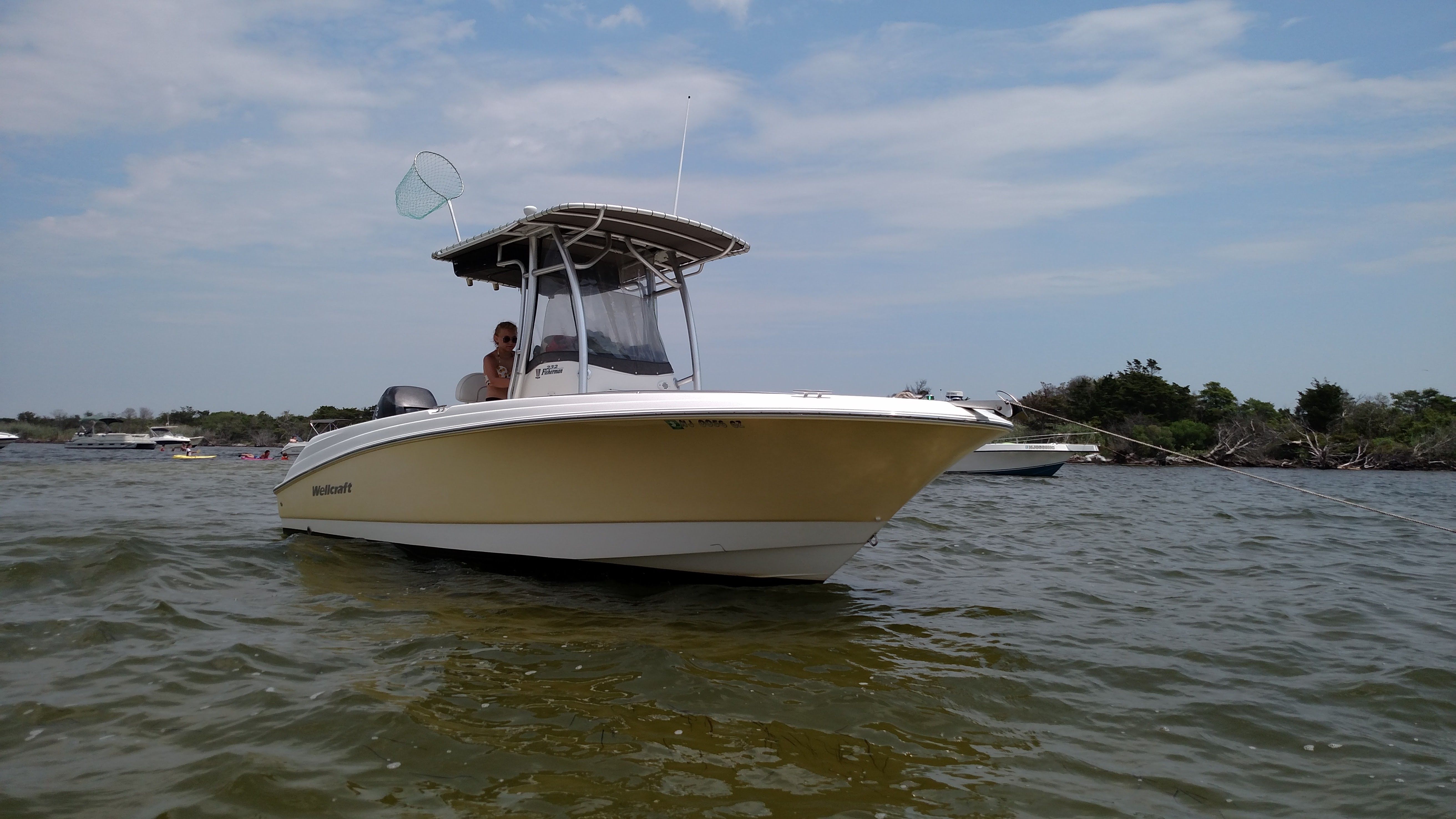 2005 Wellcraft Fisherman 232