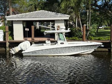 2016 Boston Whaler 280 Outrage
