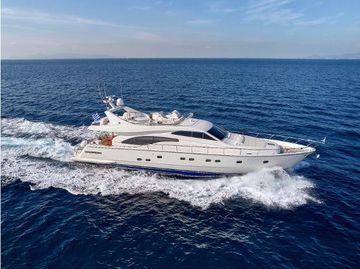 2001 Ferretti Yachts 680