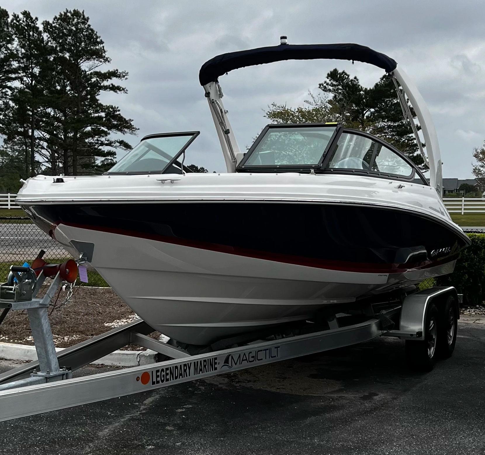 Regal 21 OBX 2024-REGAL-21-OBX