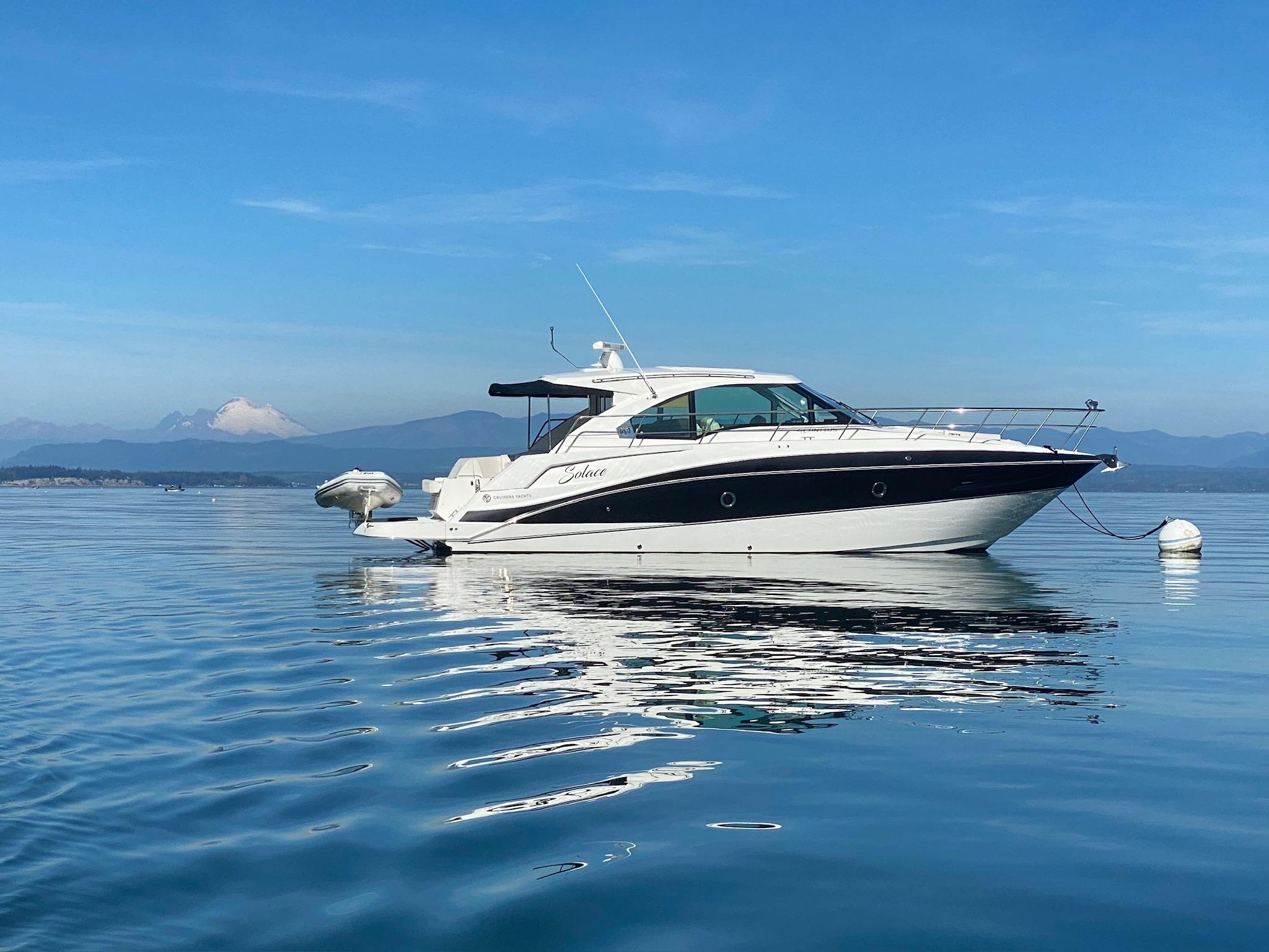 2017 Cruisers Yachts 41 Cantius