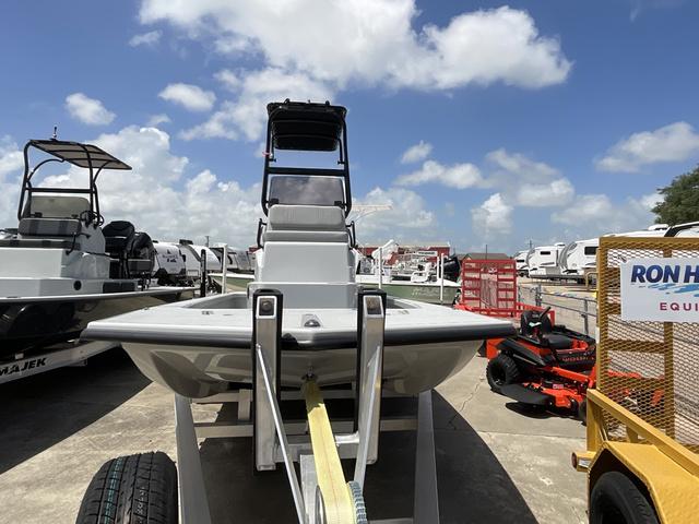 2025 Majek M2 ILLUSION